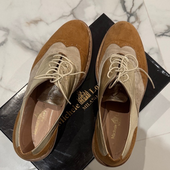 Elegant Women's Tan and Gold Loafers - Picture 3 of 4